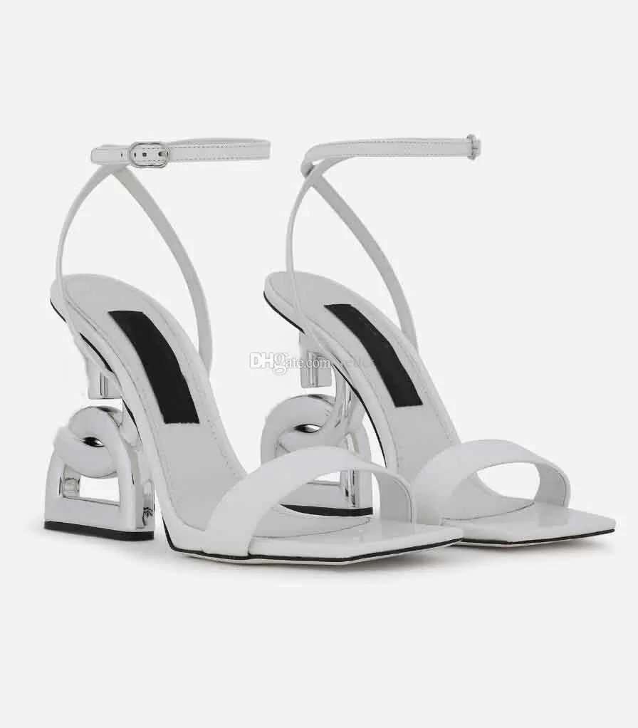 Famous Summer Brand Sandals Shoes Women Polished Calfskin D-shaped Heel Patent Leather Lady Gold-plated Carbon Gladiator Sandalias Party Wedding EU35-43, 10 
Famous Summer Brand Sandals Shoes Women Polished Calfskin D-shaped Heel Patent Leather Lady Gold-plated Carbon Gladiator Sandalias Party Wedding EU35-43, 10