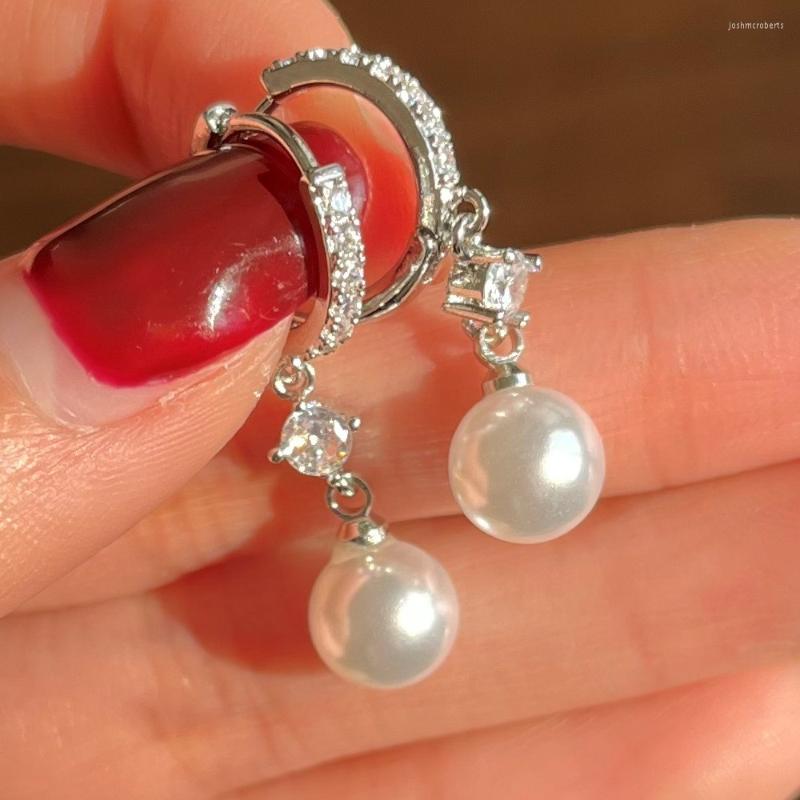 Dangle Earrings Baroque 2023 Fashion All-match Imitation Pearl Temperament High-end For Women Party Jewelry
Dangle Earrings Baroque 2023 Fashion All-match Imitation Pearl Temperament High-end For Women Party Jewelry