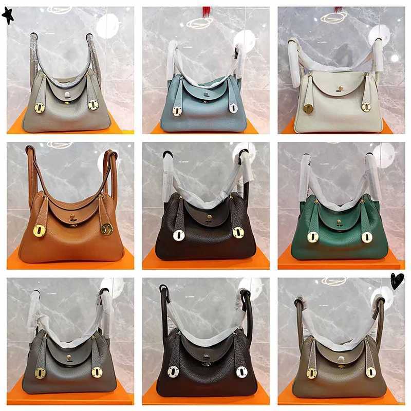 Lindys women's handbag H ermes Doctor's Bag TC Leather Handmade Honey Thread One Shoulder Crossbody Bag, Golden brown gold button
Lindys women's handbag H ermes Doctor's Bag TC Leather Handmade Honey Thread One Shoulder Crossbody Bag, Golden brown gold button