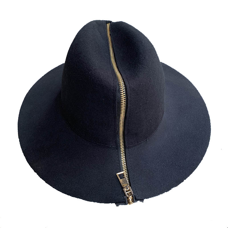 Wide Brim Hats Bucket Hats Zipper shallow fedora hat retro woolen hat ladies European punk chain novelty flat cap men hat street fashion wild trend 230316
Wide Brim Hats Bucket Hats Zipper shallow fedora hat retro woolen hat ladies European punk chain novelty flat cap men hat street fashion wild trend 230316