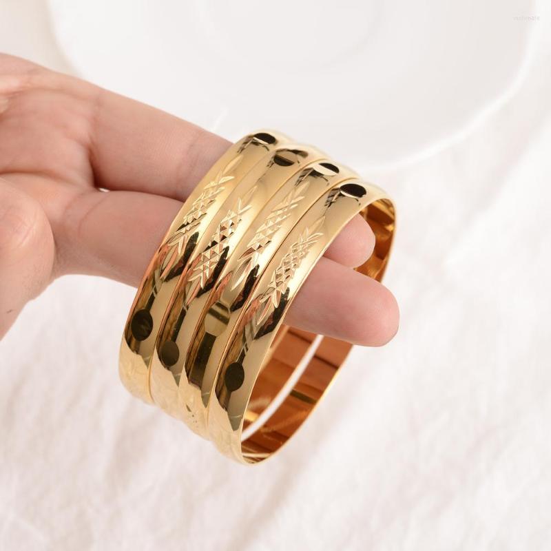 Bangle Bangrui 4PCS Exquisite 65mm Gold Color Bracelet High Quality Jewelry For Dubai Africa Arab Women Party Gift
Bangle Bangrui 4PCS Exquisite 65mm Gold Color Bracelet High Quality Jewelry For Dubai Africa Arab Women Party Gift