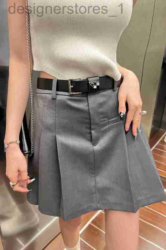 Skirts Designer High waist A-hem pleated inverted triangle metal belt casual skirt A-line CHPT, Black8
Skirts Designer High waist A-hem pleated inverted triangle metal belt casual skirt A-line CHPT, Black8