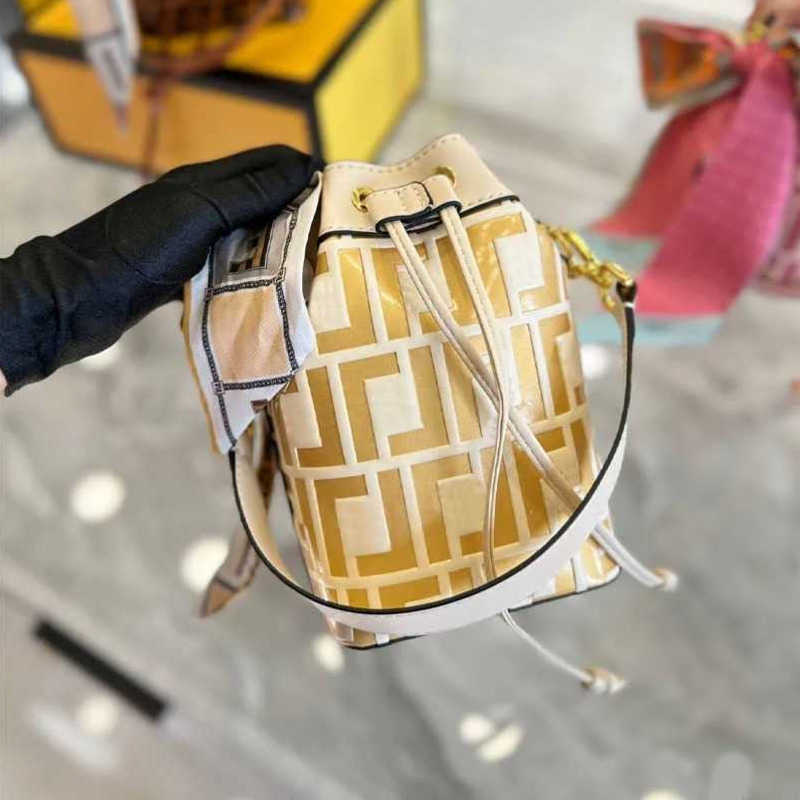bucket bags designer bag women leather shoulder bag Vintage Color Matching Handbags lady crossbody bags purse wallet 230307, Pink
bucket bags designer bag women leather shoulder bag Vintage Color Matching Handbags lady crossbody bags purse wallet 230307, Pink