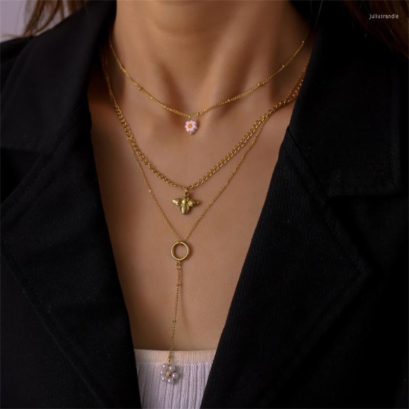 Pendant Necklaces WeSparking EMO Stainless Steel Gold Plated Three Layers Bee Flower Pearl Necklace Clavicle Chain For Women
Pendant Necklaces WeSparking EMO Stainless Steel Gold Plated Three Layers Bee Flower Pearl Necklace Clavicle Chain For Women