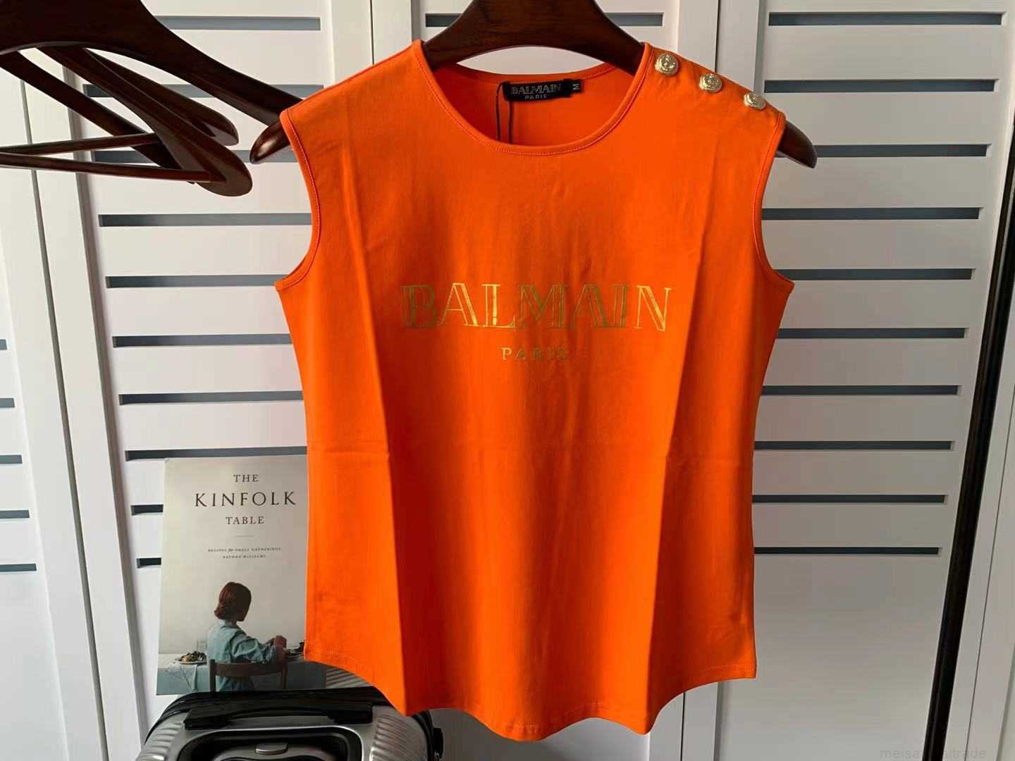 Designer Luxury Coats Spring and Summer New Bal Sleeveless Hot Shoulder Gold Button Vest Arc Hem Tshirt Women Classic Letter Print0B7B
Designer Luxury Coats Spring and Summer New Bal Sleeveless Hot Shoulder Gold Button Vest Arc Hem Tshirt Women Classic Letter Print0B7B