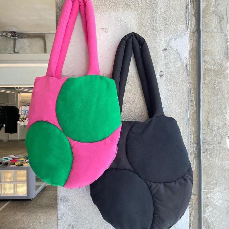 Evening Bags Fashion Design Women Shoulder Bag Stitching Contrast Color Ladies Large Casual Tote Retro Female Girls Quilted Handbags, Black
Evening Bags Fashion Design Women Shoulder Bag Stitching Contrast Color Ladies Large Casual Tote Retro Female Girls Quilted Handbags, Black