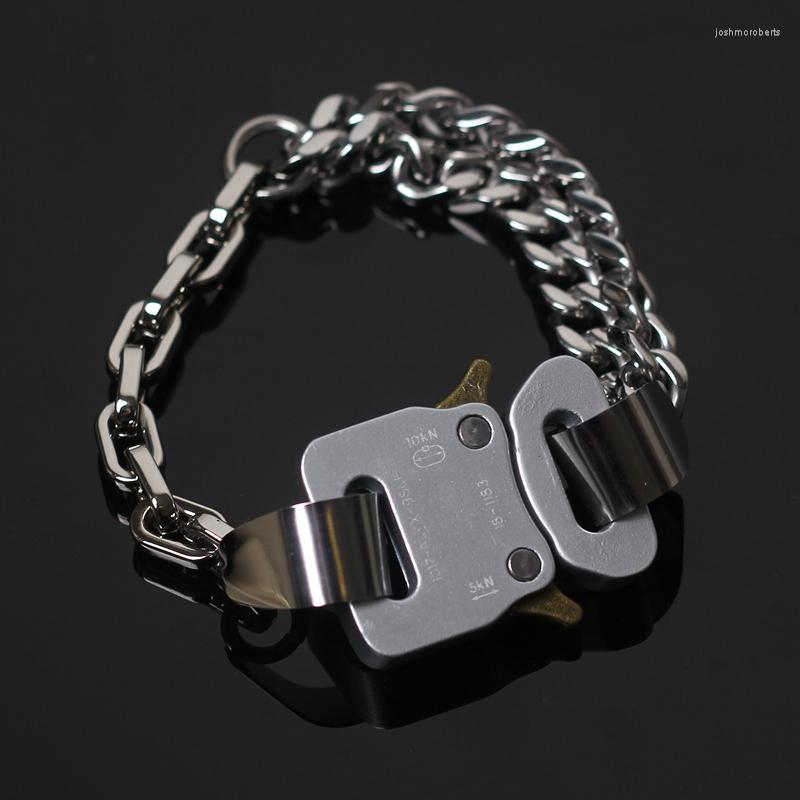 Charm Bracelets ALYX 1017 9SM Chain Stitching Bracelet Men And Women Functional Lock Hip Hop Fashion Brand All-Match Jewelry Accessories
Charm Bracelets ALYX 1017 9SM Chain Stitching Bracelet Men And Women Functional Lock Hip Hop Fashion Brand All-Match Jewelry Accessories