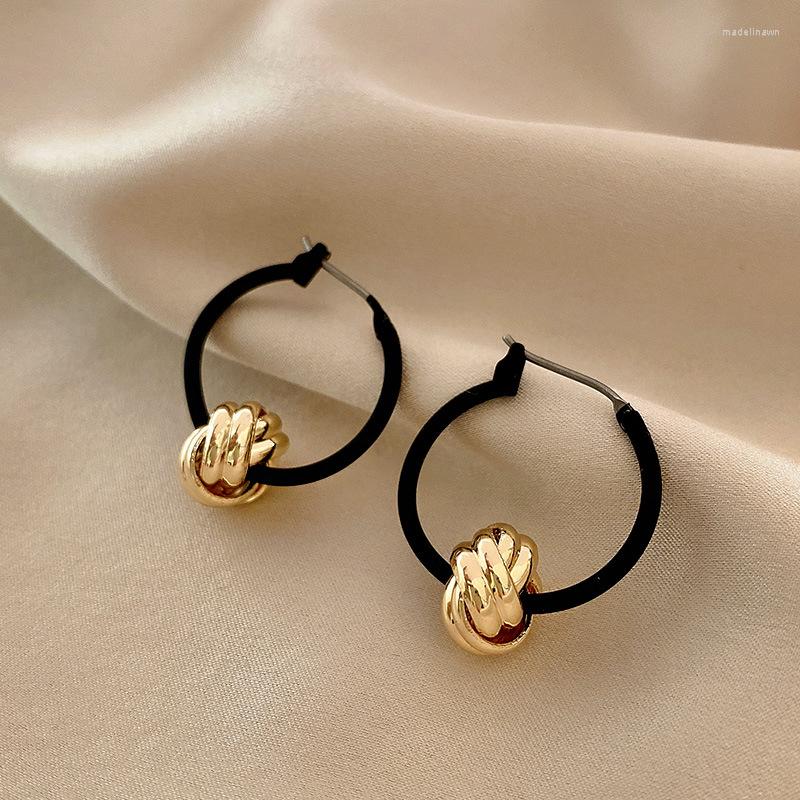 Stud Earrings 2023 Fashion South Korean Temperament Web Celebrity Earring Female Contracted Cold Wind
Stud Earrings 2023 Fashion South Korean Temperament Web Celebrity Earring Female Contracted Cold Wind
