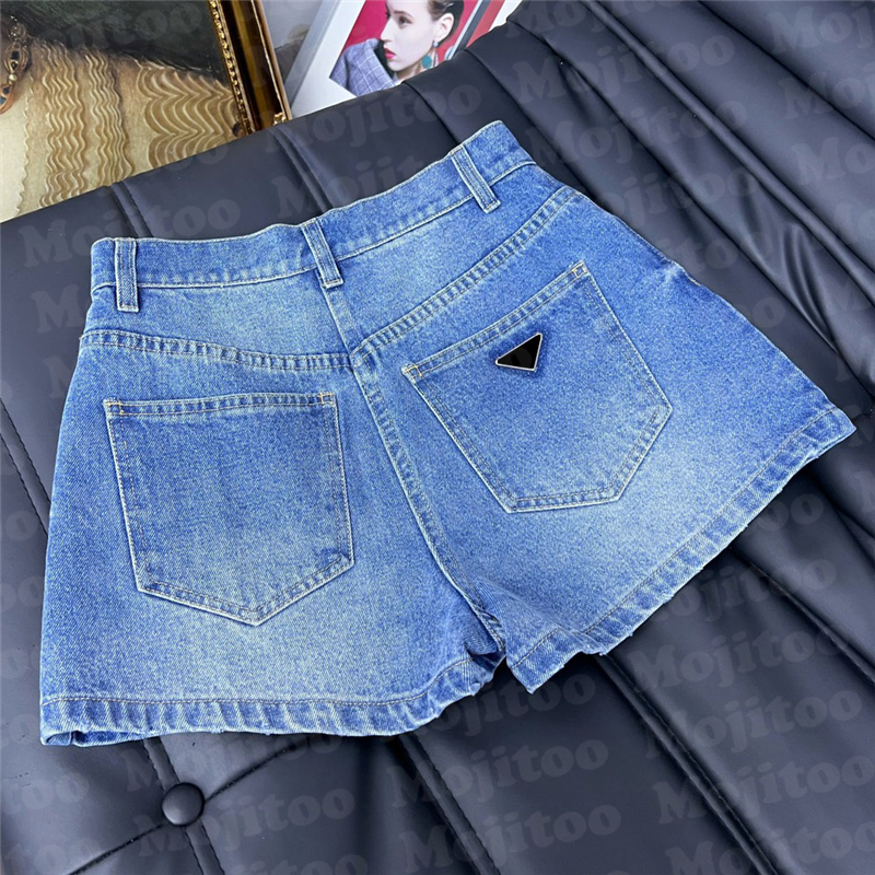 Vintage Denim Shorts Women Pants Straight Jeans Metal Badge Short Pant Hiphop Wear High Grade Clothes, Blue
Vintage Denim Shorts Women Pants Straight Jeans Metal Badge Short Pant Hiphop Wear High Grade Clothes, Blue