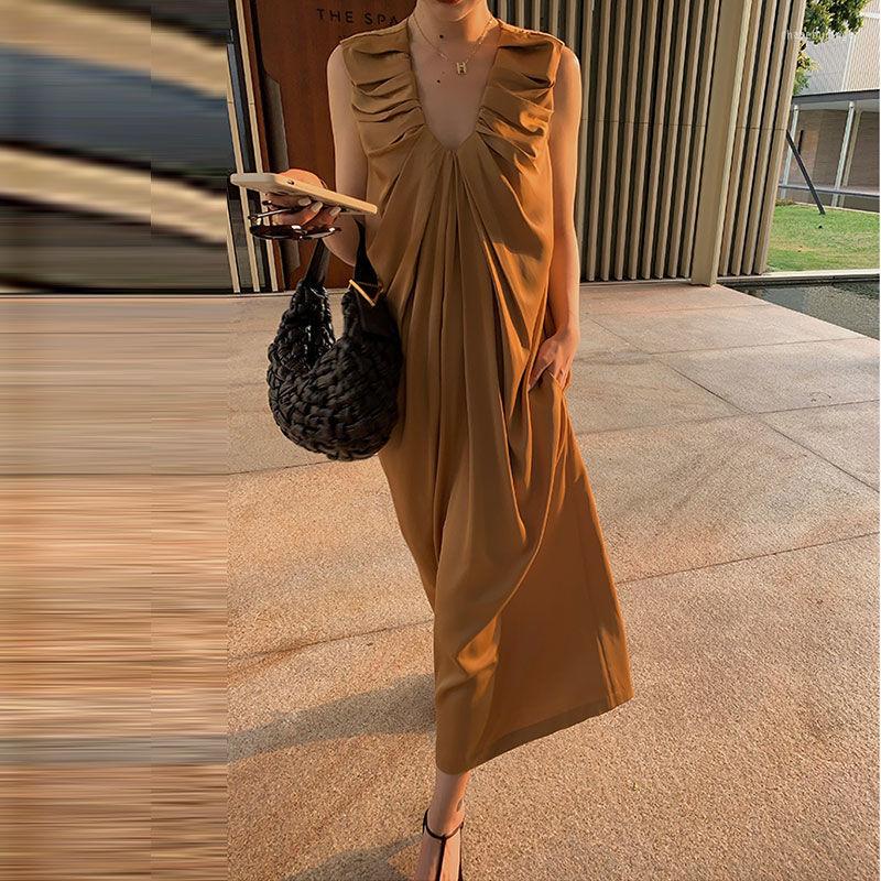 Casual Dresses 2023 Summer Dress Retro Sleeveless U-neck Pleated Design Temperament High Waist A-line Champagne Gold
Casual Dresses 2023 Summer Dress Retro Sleeveless U-neck Pleated Design Temperament High Waist A-line Champagne Gold