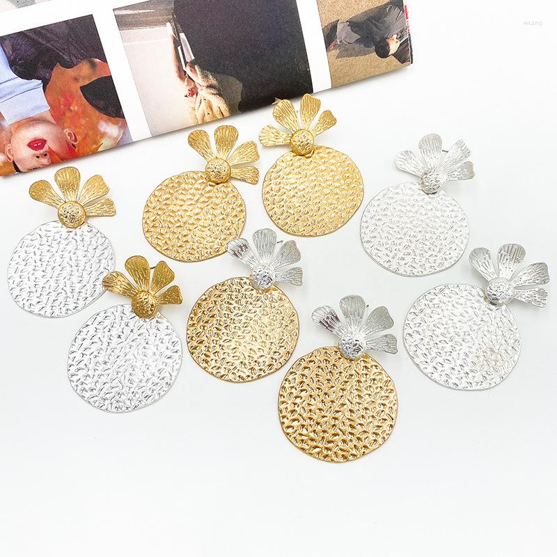 Dangle Earrings European And American Domestic Brands Alloy Strawberry Shape Texture Personalized Hip Hop
Dangle Earrings European And American Domestic Brands Alloy Strawberry Shape Texture Personalized Hip Hop