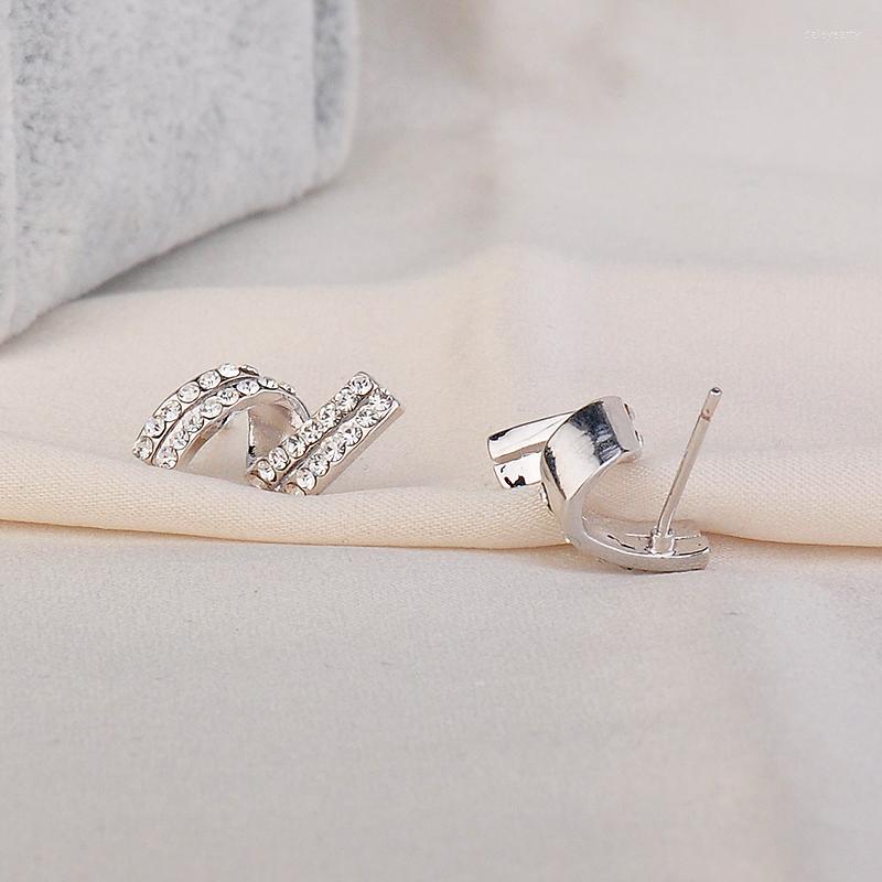 Stud Earrings GAOLAFashion 2023 Selling Cubic Zircon Surround Silver Rhinestone Earring For Women GLE0920
Stud Earrings GAOLAFashion 2023 Selling Cubic Zircon Surround Silver Rhinestone Earring For Women GLE0920
