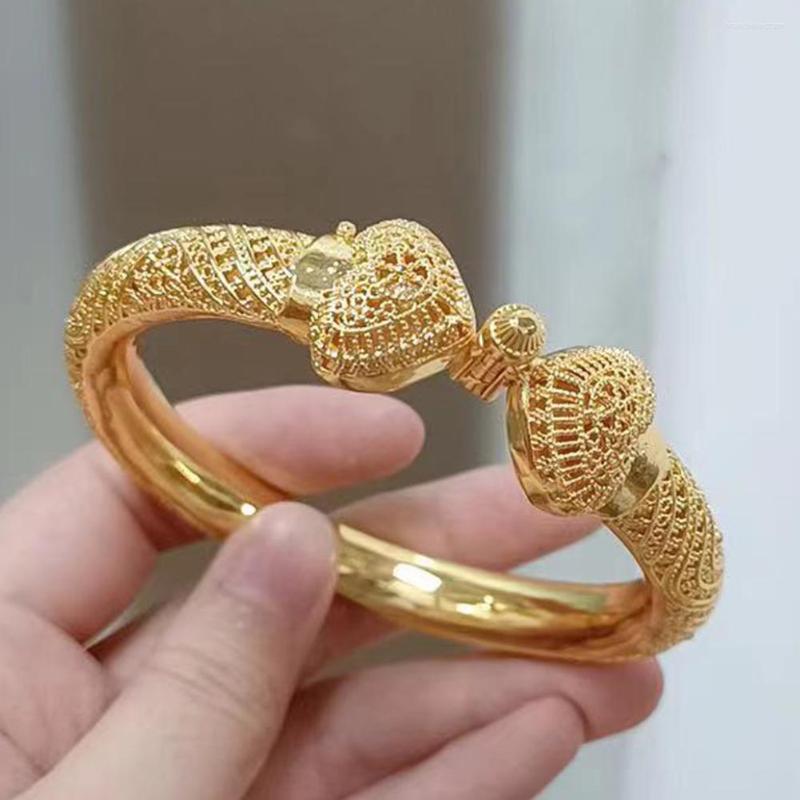 Bangle 24k Luxury Dubai Wedding Gold Color Bangles For Women Girls Heart Bride India Bracelets Jewelry Gift
Bangle 24k Luxury Dubai Wedding Gold Color Bangles For Women Girls Heart Bride India Bracelets Jewelry Gift