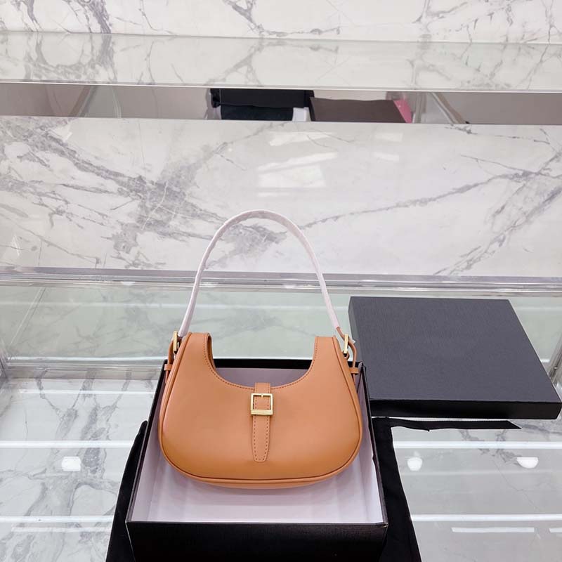 2022 Designer Bags handbag Women Totes Shoulder Cross Body Half Moon Luxury Genuine Leather Classic Retro Purse wallets handle bag Simple logo with letters, Black
2022 Designer Bags handbag Women Totes Shoulder Cross Body Half Moon Luxury Genuine Leather Classic Retro Purse wallets handle bag Simple logo with letters, Black