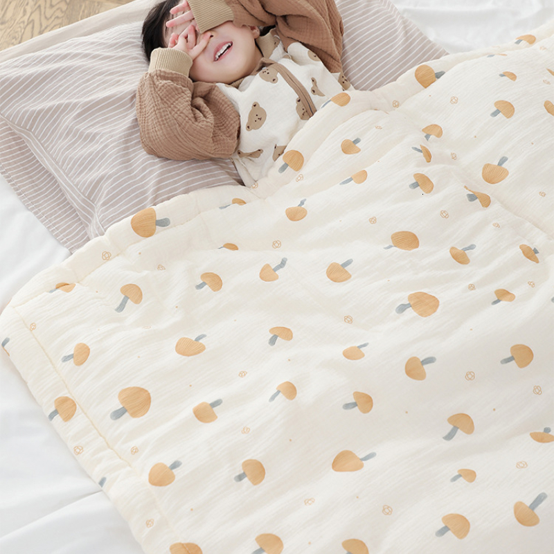 Quilts Winter Quilt for Baby Crib Soft Infant Bedding Muslin Baby Comforter Thick Blanket Kindergarten Children's Bed Quilts 110X130cm 230317