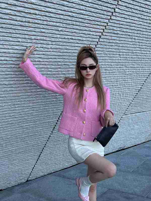 Women' Jackets Designer New Suit Fall Winter Autumn High Quality Tweed Fashion Spring Down Birthday Gift Valentine' Day 9B9Z, Logo-cel
Women' Jackets Designer New Suit Fall Winter Autumn High Quality Tweed Fashion Spring Down Birthday Gift Valentine' Day 9B9Z, Logo-cel