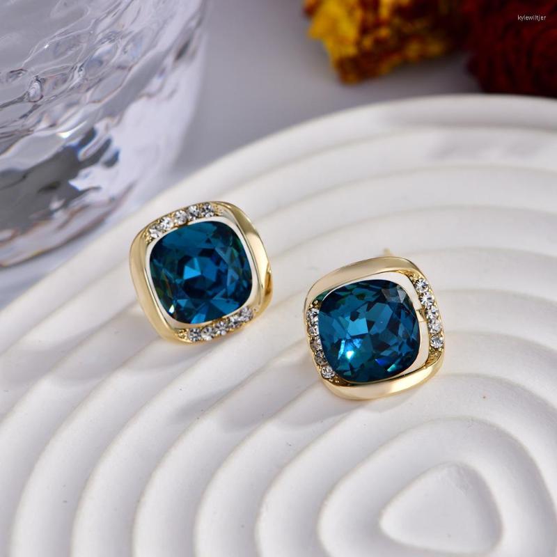 Stud Earrings Uxury Female Square Blue Stone Cute Zircon Double Wedding Simple Silver Color For Women
Stud Earrings Uxury Female Square Blue Stone Cute Zircon Double Wedding Simple Silver Color For Women