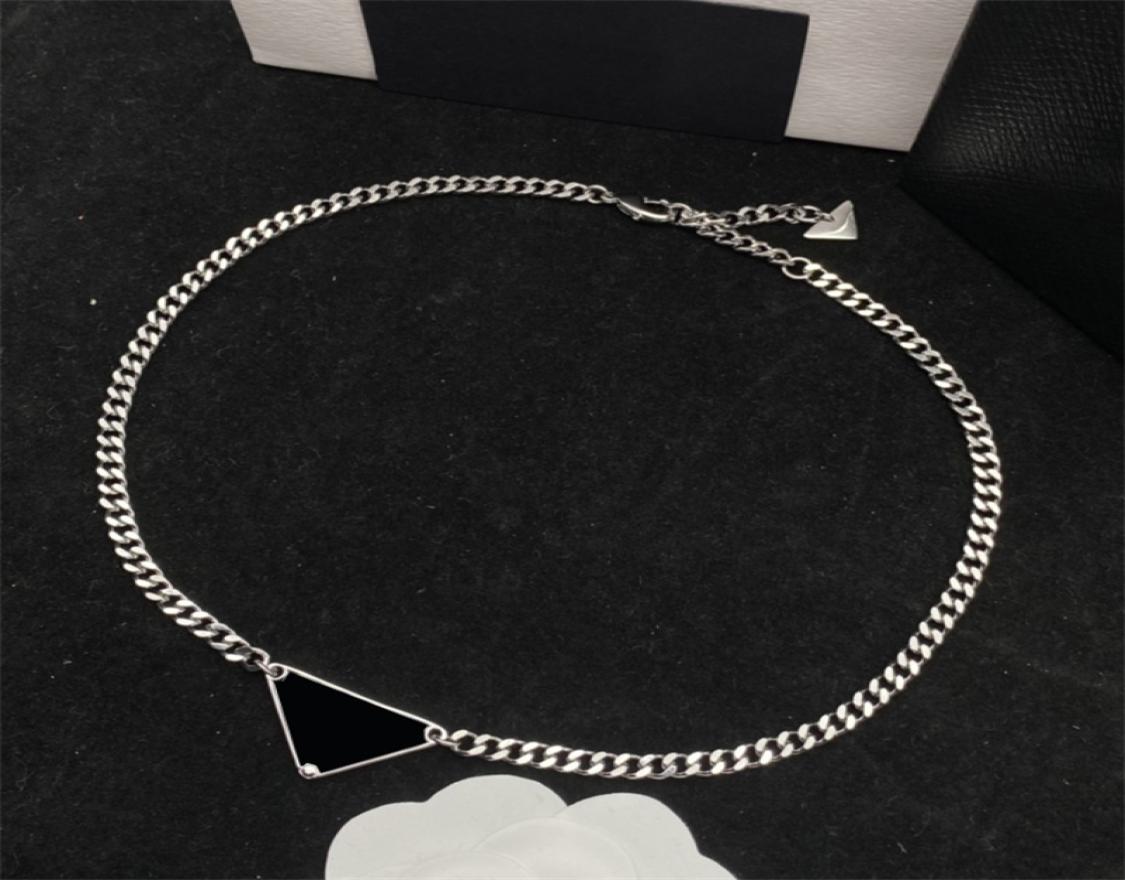 Designer Earrings Necklaces Rings For Womens Men Fashion Love Necklace Classic Triangle Pendant Luxury Jewelry Party Ear Studs Uni3659583
Designer Earrings Necklaces Rings For Womens Men Fashion Love Necklace Classic Triangle Pendant Luxury Jewelry Party Ear Studs Uni3659583
