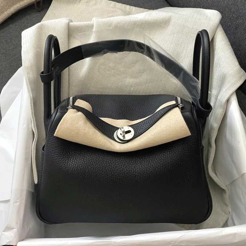 Lindys women's handbag H ermes 2023 new handmade wax line bag 26 30 elephant grey TC cow leather doctor bag female bag, Almond green 26
Lindys women's handbag H ermes 2023 new handmade wax line bag 26 30 elephant grey TC cow leather doctor bag female bag, Almond green 26