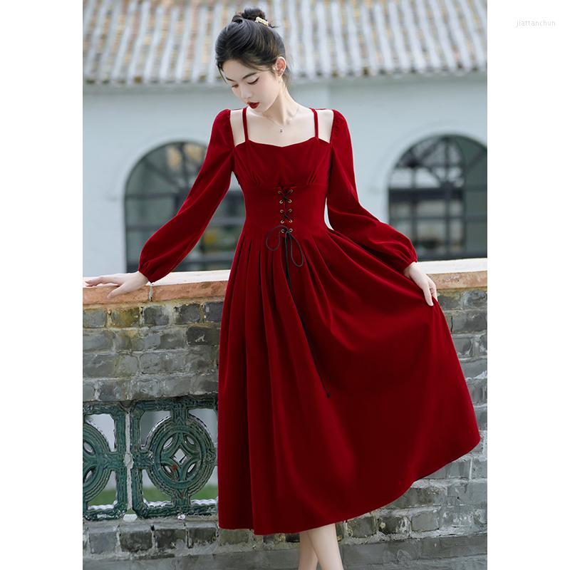 Casual Dresses Romantic Woman Red Velvet Dress Vintage Bandage Speghetti Strap Elegant Lady Party Night Dinner Girl Vestidos Robe Festa, Picture color
Casual Dresses Romantic Woman Red Velvet Dress Vintage Bandage Speghetti Strap Elegant Lady Party Night Dinner Girl Vestidos Robe Festa, Picture color