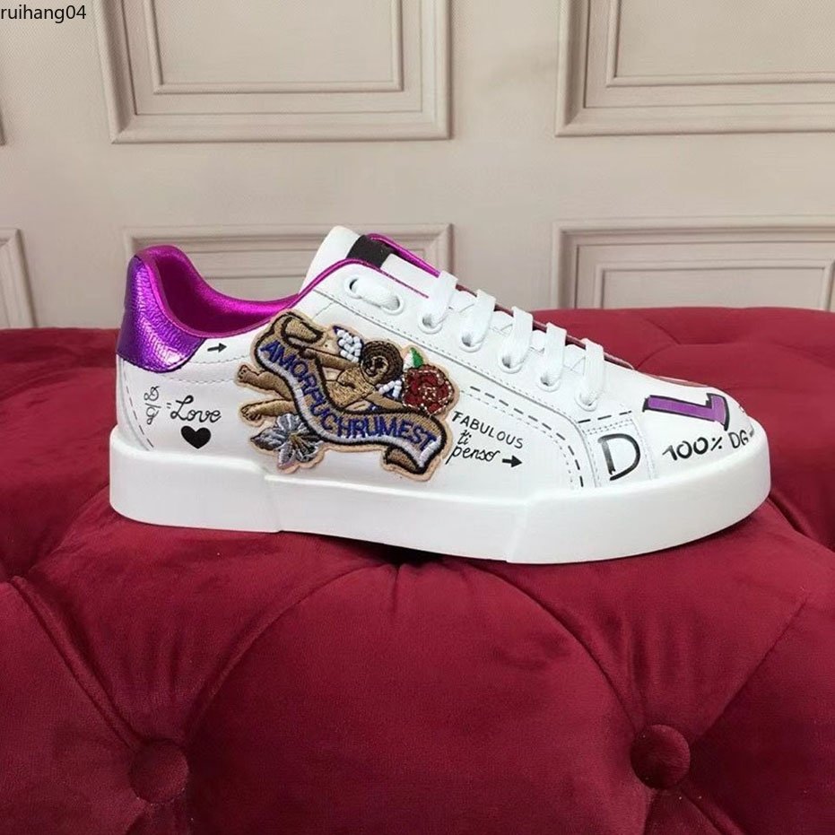 lady Flat Casual shoes womens Travel leather lace-up sneaker cowhide fashion Letters woman white brown shoe platform men gym sneakers MKJKK rh40000002
lady Flat Casual shoes womens Travel leather lace-up sneaker cowhide fashion Letters woman white brown shoe platform men gym sneakers MKJKK rh40000002