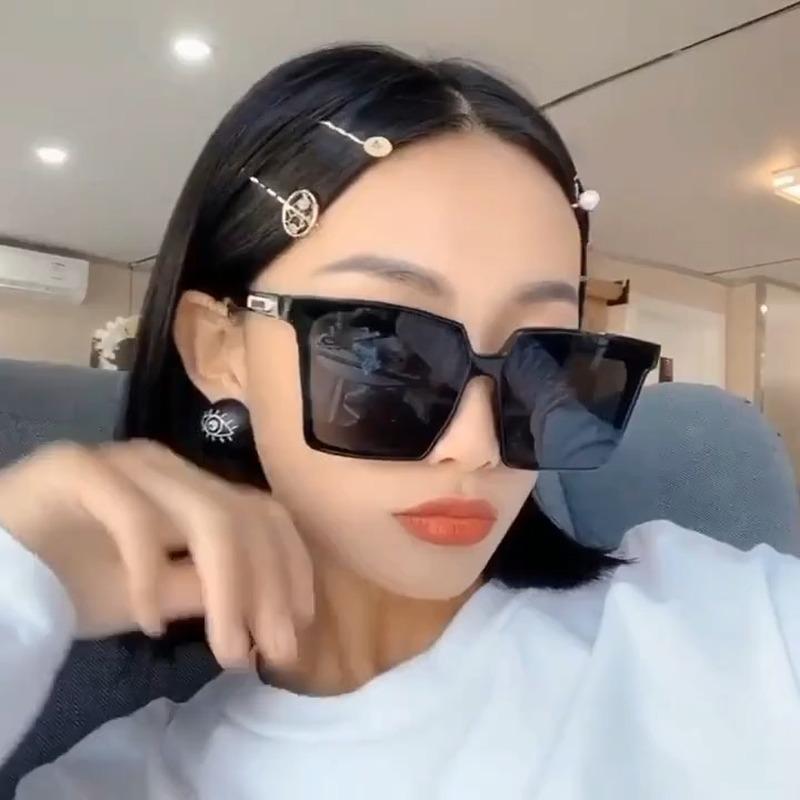 Sunglasses Wholesale Fashion Oversized Square Frame Women's Classic Retro Black Glasses Uv400 Oculos
Sunglasses Wholesale Fashion Oversized Square Frame Women's Classic Retro Black Glasses Uv400 Oculos
