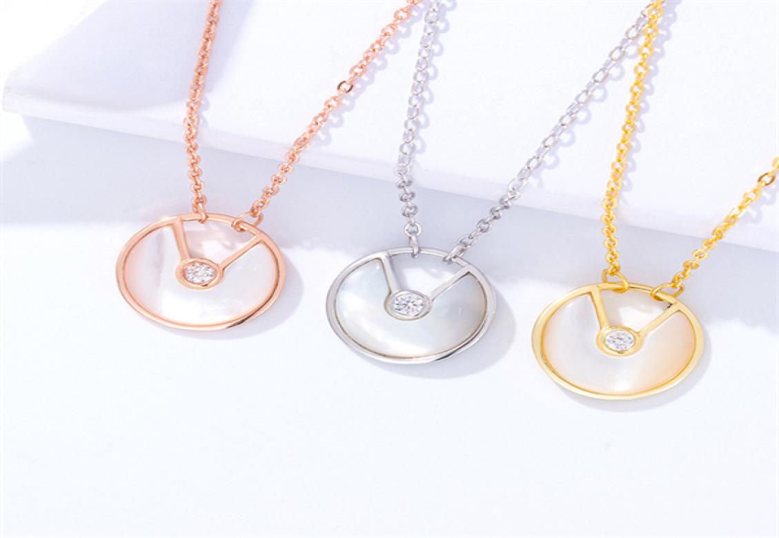 Luxury Designer DoublePendant Necklaces Stainless necklace high version Rhinestone Necklace for Women Wedding Party Fashion Jewerl2801421
Luxury Designer DoublePendant Necklaces Stainless necklace high version Rhinestone Necklace for Women Wedding Party Fashion Jewerl2801421