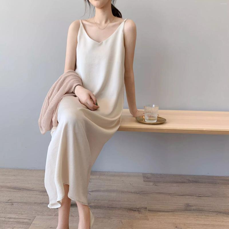 Casual Dresses Arrival Women V-Neck Sleeveless Vintage Satin Summer Long Dress Boho Elegant Vestidos, Black
Casual Dresses Arrival Women V-Neck Sleeveless Vintage Satin Summer Long Dress Boho Elegant Vestidos, Black