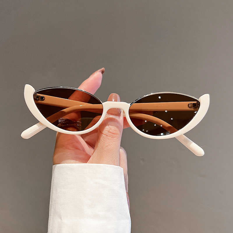 Sunglasses KAMMPT New in Small Cat Eye Sunglasses Women Trendy Vintage Composite Shades Eyewear Fashion Luxury Brand Designer Sun Glasses G230225
Sunglasses KAMMPT New in Small Cat Eye Sunglasses Women Trendy Vintage Composite Shades Eyewear Fashion Luxury Brand Designer Sun Glasses G230225