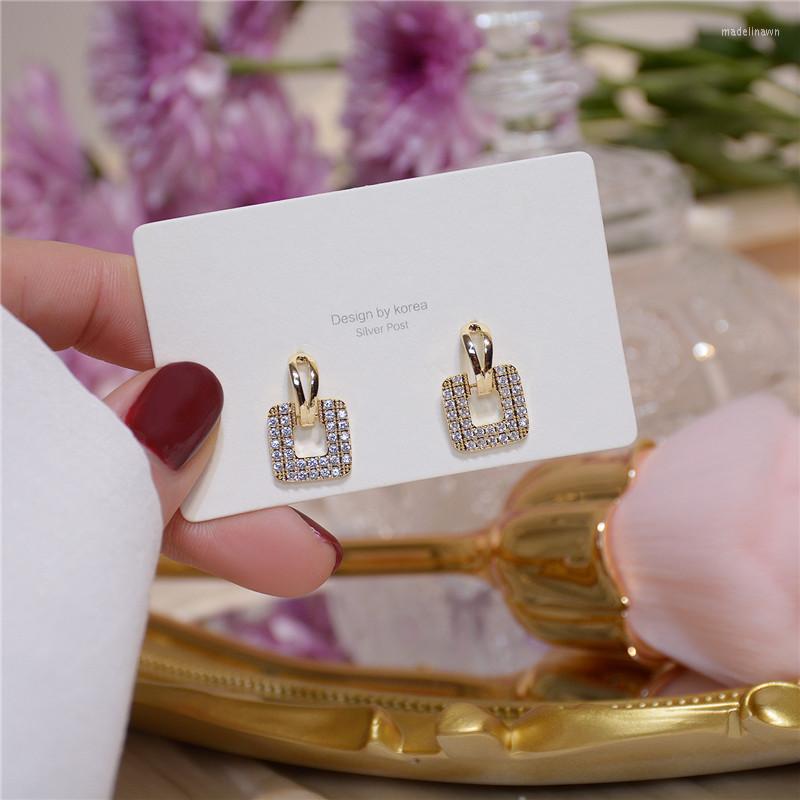Stud Earrings Fashion Square Pave Inlaid Top Zircon Earring For Women Charm Elegant Temperament Jewelry Brincos Pendant
Stud Earrings Fashion Square Pave Inlaid Top Zircon Earring For Women Charm Elegant Temperament Jewelry Brincos Pendant
