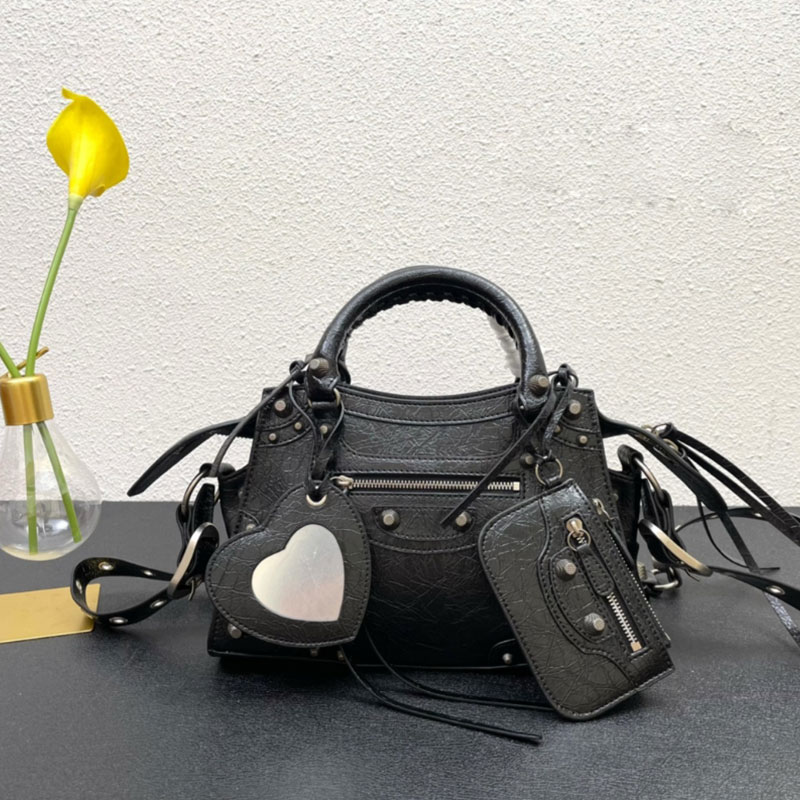 Designer women's crossbody bag Locomotive bag underarm bag wandering bag external with love mirror shoulder bag handbag Cool Sa Fanny pack purse hold bag, White
Designer women's crossbody bag Locomotive bag underarm bag wandering bag external with love mirror shoulder bag handbag Cool Sa Fanny pack purse hold bag, White
