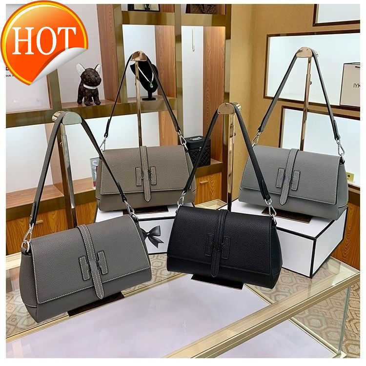 Luxury Brand Designer Shoulder Bags Crossbody Tote 2023 New Women's Fashion Texture Leather Portable One Shoulders Messenger Bag Factory Direct Sales, Light green
Luxury Brand Designer Shoulder Bags Crossbody Tote 2023 New Women's Fashion Texture Leather Portable One Shoulders Messenger Bag Factory Direct Sales, Light green