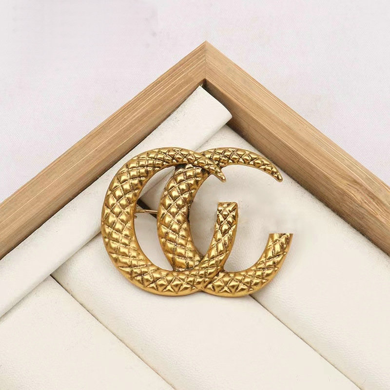 Designer Brand Letter Brooches G Letters Brooches for Women Men Alloy Fashion Crystal Pearl Brooch Pin Jewelry for Party
Designer Brand Letter Brooches G Letters Brooches for Women Men Alloy Fashion Crystal Pearl Brooch Pin Jewelry for Party