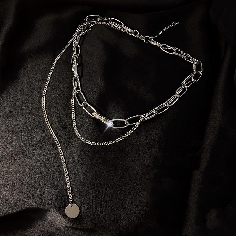 Pendant Necklaces Fashion Metal Multilayer Women Gothic Black Gold Tone Jewelry Design Simple Tassel Clavicle Chain Prom Accessories
Pendant Necklaces Fashion Metal Multilayer Women Gothic Black Gold Tone Jewelry Design Simple Tassel Clavicle Chain Prom Accessories