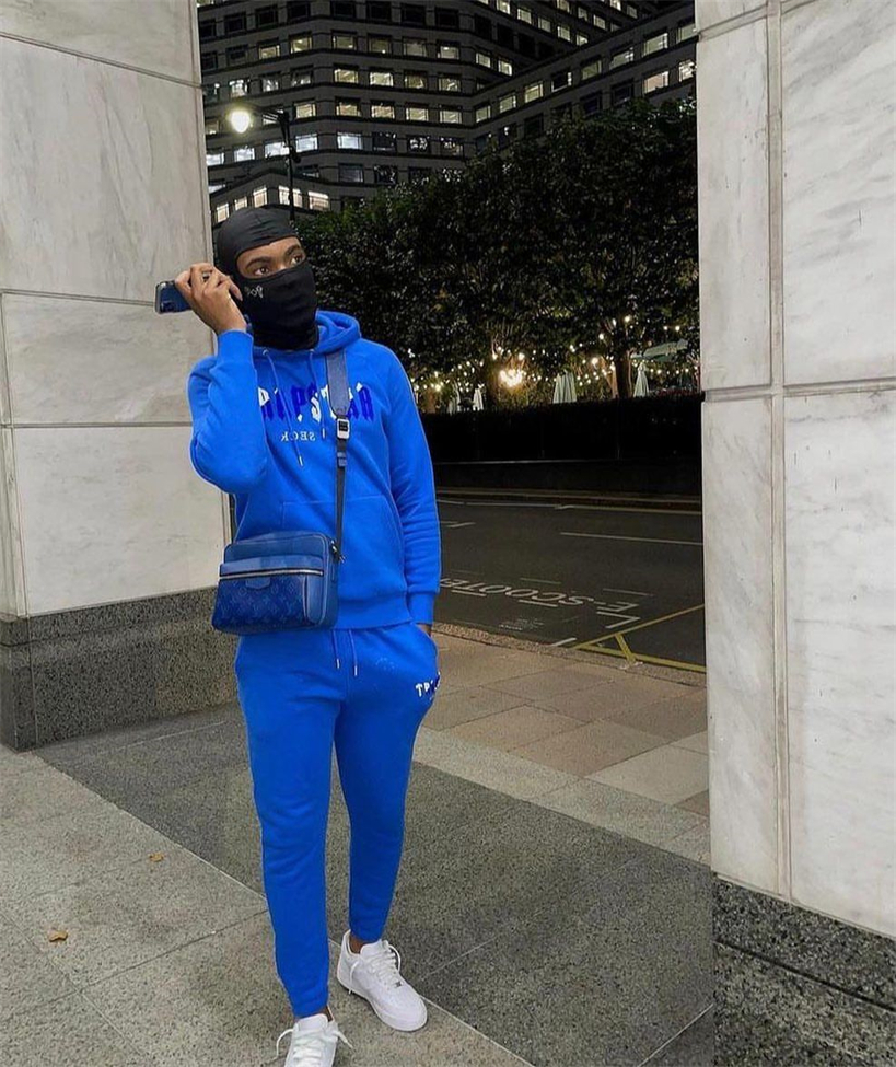 Trapstar Puffer Jacket Sac Tracksuit Hommes DEpaule De Sacs London Blue Suit Bolso Azul Chenille Tracksuit Men's Tracksuits, Black orange
Trapstar Puffer Jacket Sac Tracksuit Hommes DEpaule De Sacs London Blue Suit Bolso Azul Chenille Tracksuit Men's Tracksuits, Black orange