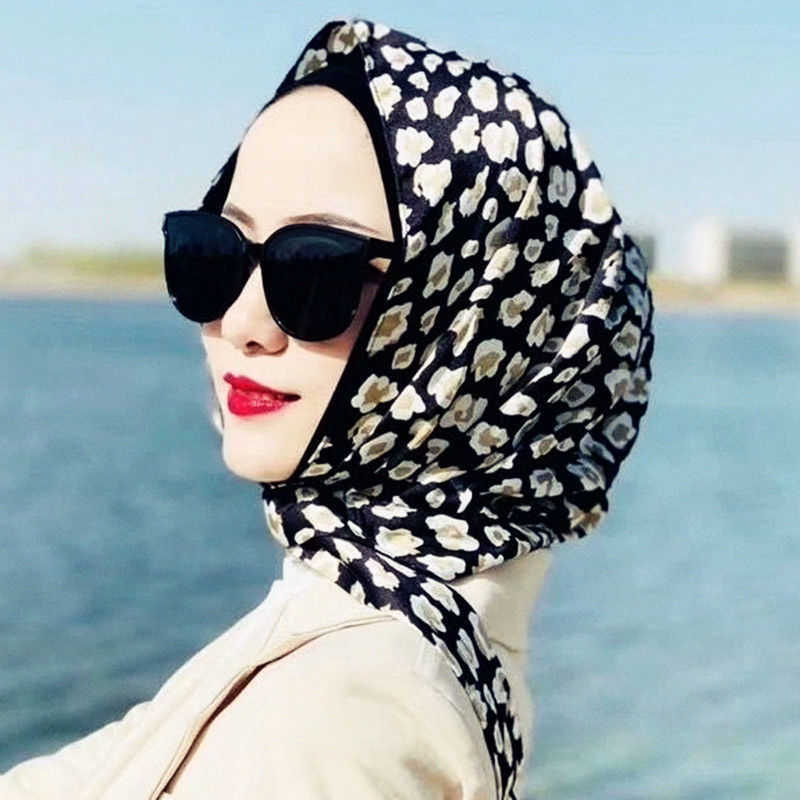 Hijabs Scarves Wraps Bandanas Durag Men's Women's Spring and summer new Muslim scarf headgear sunscreen Hat Satin Ribbon Hat headgear Hui nationality cap leisure head
Hijabs Scarves Wraps Bandanas Durag Men's Women's Spring and summer new Muslim scarf headgear sunscreen Hat Satin Ribbon Hat headgear Hui nationality cap leisure head