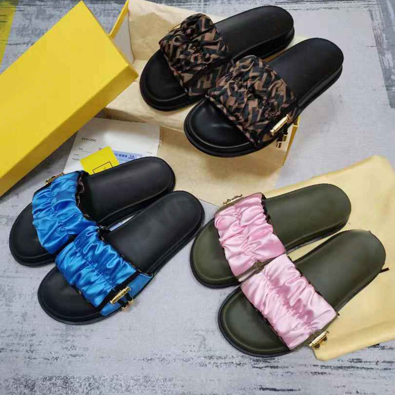 New Brown fen letter printed slippers sandal Collection first pool slide leather Summer Sandals slip-on flats women luxury designers beach slides size 35-40
New Brown fen letter printed slippers sandal Collection first pool slide leather Summer Sandals slip-on flats women luxury designers beach slides size 35-40