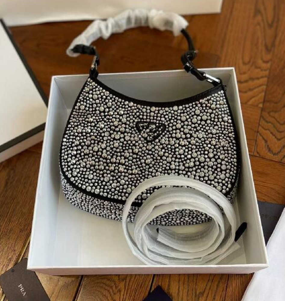 Evening Bags a1 Diamond Women Shoulder Bag New Crystal Handbags Summer Fashion Underarm Purses Luxury Totes Classic Shiny Handbag Zipper Multicolor, Box
Evening Bags a1 Diamond Women Shoulder Bag New Crystal Handbags Summer Fashion Underarm Purses Luxury Totes Classic Shiny Handbag Zipper Multicolor, Box