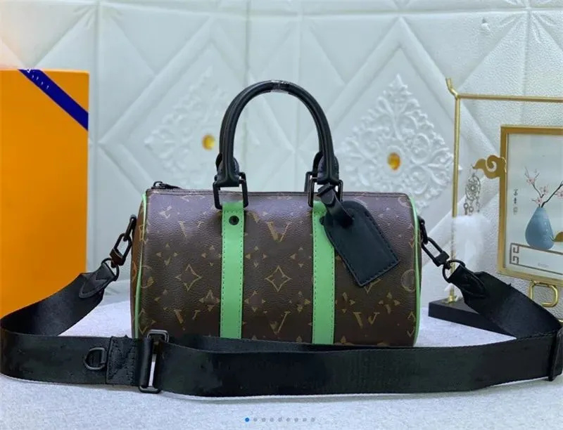 KEEPALL BANDOULIERE 25 Speedy Shoulder Bags women Monograms Luxurys Designer mens Messenger Handbags Crossbody Bag Embossing pillow bag Purse Wallet M46249, Black flower/grey
KEEPALL BANDOULIERE 25 Speedy Shoulder Bags women Monograms Luxurys Designer mens Messenger Handbags Crossbody Bag Embossing pillow bag Purse Wallet M46249, Black flower/grey