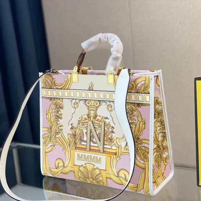 Womens Fendace Handbag Luxury Printing Handle Shoulder Bags Designer Bag Fashion Sunshine Totes Shopping Tote FxV Cross Body Handbags 2023, White
Womens Fendace Handbag Luxury Printing Handle Shoulder Bags Designer Bag Fashion Sunshine Totes Shopping Tote FxV Cross Body Handbags 2023, White