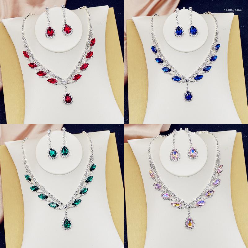 Pendant Necklaces European And American Bridal Necklace Set High-end All-match Crystal Color Collarbone Chain Earrings Two-piece
Pendant Necklaces European And American Bridal Necklace Set High-end All-match Crystal Color Collarbone Chain Earrings Two-piece