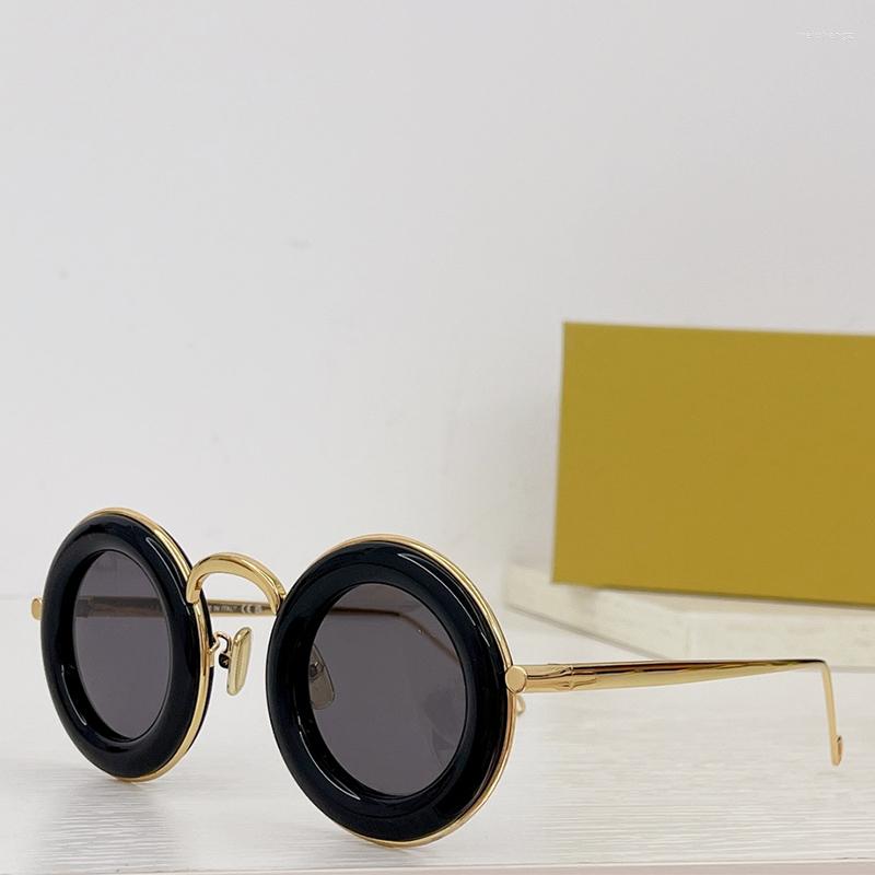 Sunglasses Classical Avant-grade Top-notched Pure Titanium Round Acetate LW40094U Designer Concept Women Fashion Eyeglasses
Sunglasses Classical Avant-grade Top-notched Pure Titanium Round Acetate LW40094U Designer Concept Women Fashion Eyeglasses