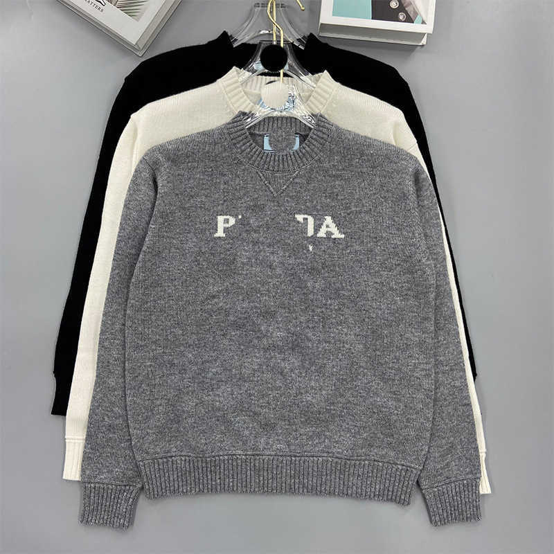 P family knitted round neck letter long-sleeved cashmere sweater Women' loose casual top 2023 new product, White
P family knitted round neck letter long-sleeved cashmere sweater Women' loose casual top 2023 new product, White