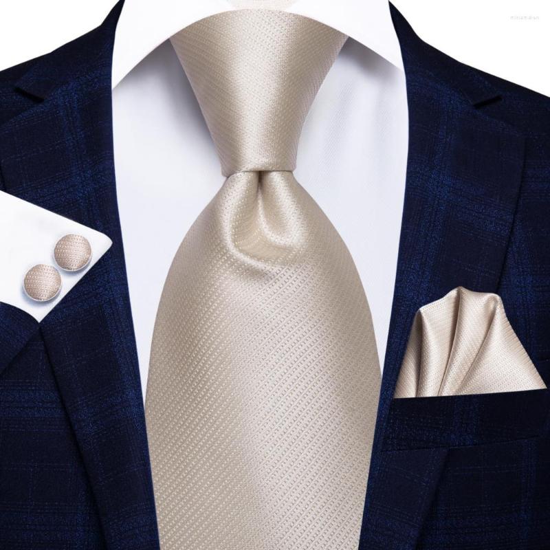 Bow Ties Champagne Ivory Solid Silk Wedding Tie For Men Handky Cufflink Gift Necktie Fashion Designer Business Party Dropship Hi-Tie
Bow Ties Champagne Ivory Solid Silk Wedding Tie For Men Handky Cufflink Gift Necktie Fashion Designer Business Party Dropship Hi-Tie