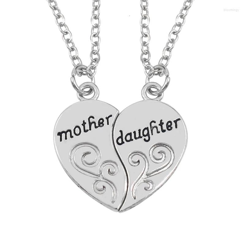 Chains Mother Daughter Necklace Aesthetic Love Shape Vintage Splicing Pendant Items Christmas Gift Fashion Jewelry
Chains Mother Daughter Necklace Aesthetic Love Shape Vintage Splicing Pendant Items Christmas Gift Fashion Jewelry