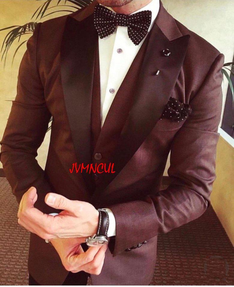 Men's Suits Fashionable Groom Tuxedos One Button Burgundy Men Wedding Dress Mens Blazer Dinner Party Business (Jacket Pants Vest Tie), Black
Men's Suits Fashionable Groom Tuxedos One Button Burgundy Men Wedding Dress Mens Blazer Dinner Party Business (Jacket Pants Vest Tie), Black