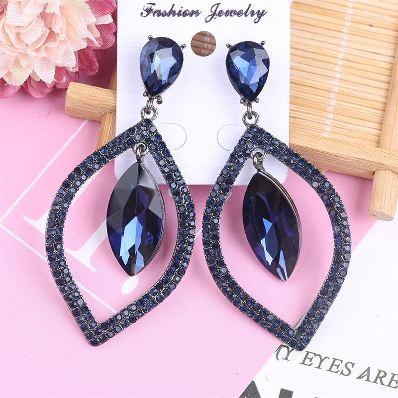 Dangle Earrings European And American Court Vintage Style Women's High Grade Crystal Rhinestone Hollow Out Fashion Jewelry
Dangle Earrings European And American Court Vintage Style Women's High Grade Crystal Rhinestone Hollow Out Fashion Jewelry