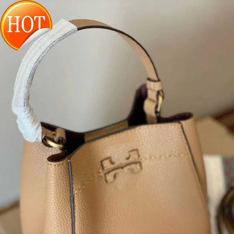 Luxury Women's Brand Designer Handbags Shoulder Bags crossbody bag Tote 2023 New Tb Fashion Texture Large Capacity Bucket Bag Gift Box Packaging Factory Direct Sales, Burgundy trumpet
Luxury Women's Brand Designer Handbags Shoulder Bags crossbody bag Tote 2023 New Tb Fashion Texture Large Capacity Bucket Bag Gift Box Packaging Factory Direct Sales, Burgundy trumpet