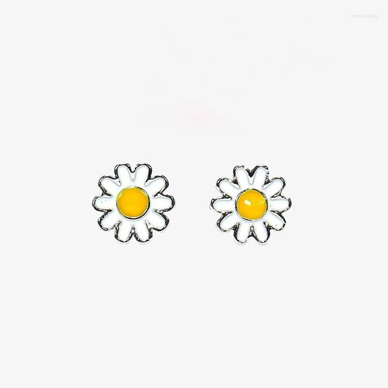 Stud Earrings Huitan Chic Daisy Women Fashion Fresh Girls Ear Piercing Fancy Gift Versatile Daily Wear Flower Jewelry
Stud Earrings Huitan Chic Daisy Women Fashion Fresh Girls Ear Piercing Fancy Gift Versatile Daily Wear Flower Jewelry