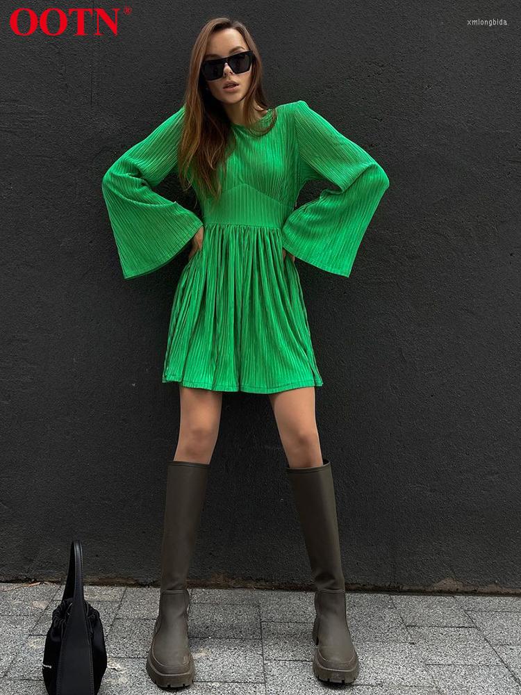 Casual Dresses Stylish Green Pleated Dress Flare Sleeve O-Neck Spring Mini Fit High Waist Zipper Slim Year Lady 2023
Casual Dresses Stylish Green Pleated Dress Flare Sleeve O-Neck Spring Mini Fit High Waist Zipper Slim Year Lady 2023